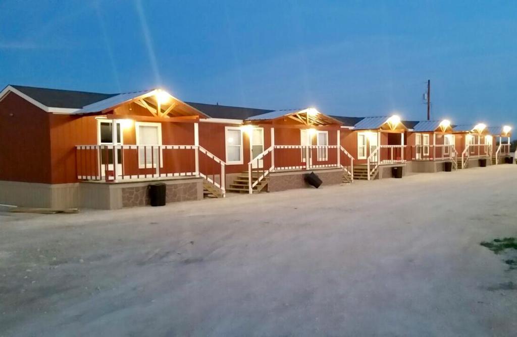 Grand Inn Big Lake Exterior photo